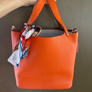 ITALIAN LEATHER BUCKET BAGS